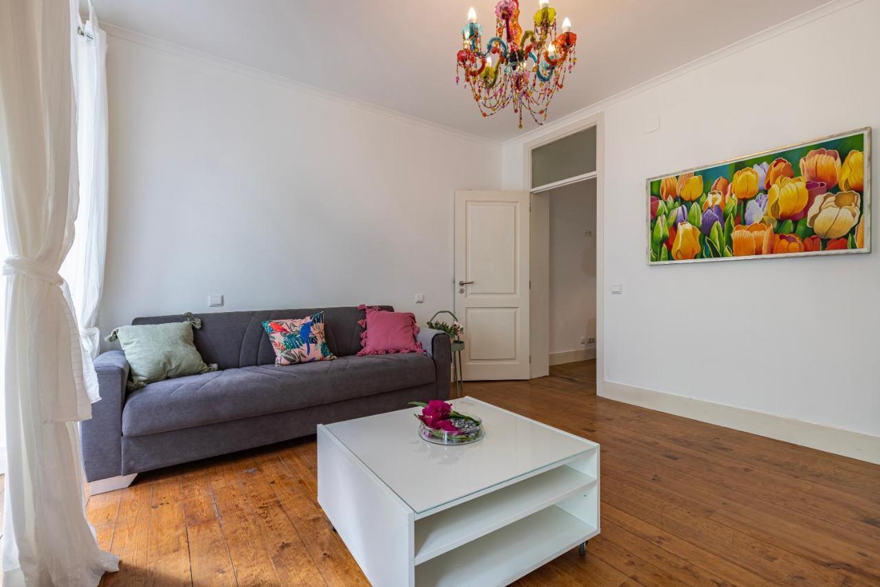 Lovely Patio Getaway In Lisbon Apartment Bagian luar foto