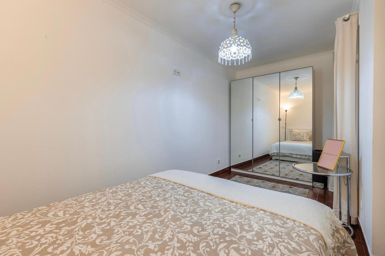 Lovely Patio Getaway In Lisbon Apartment Bagian luar foto