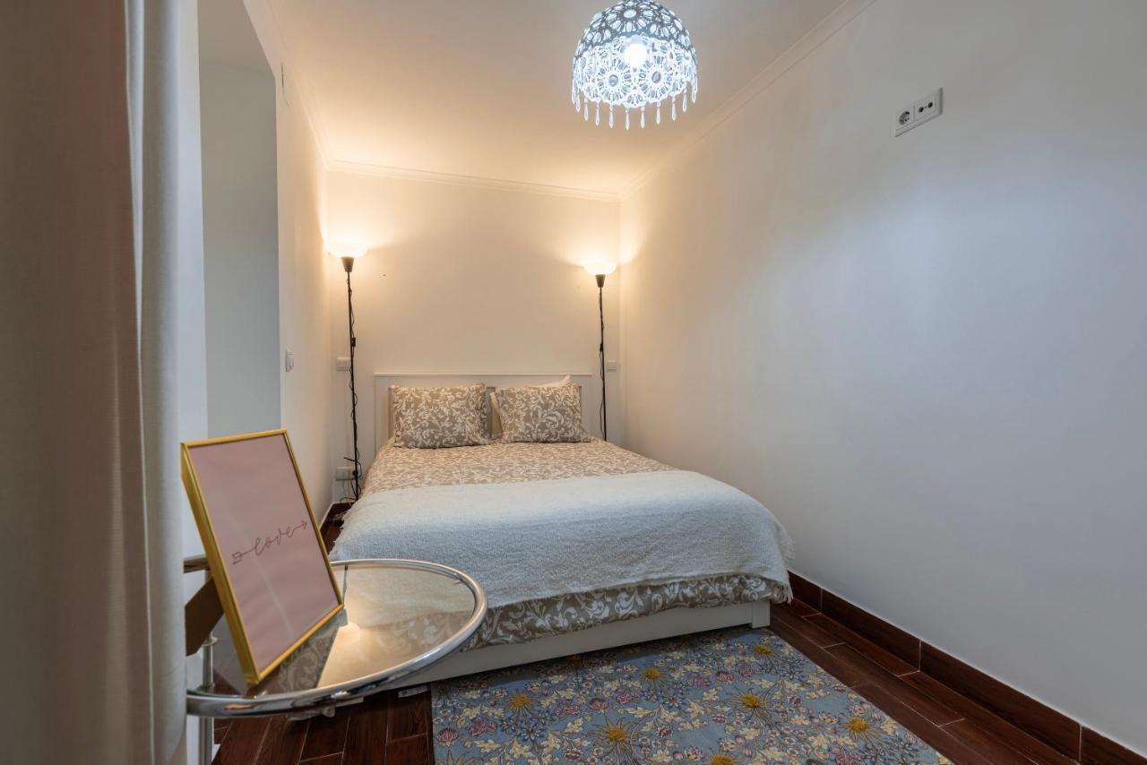 Lovely Patio Getaway In Lisbon Apartment Bagian luar foto