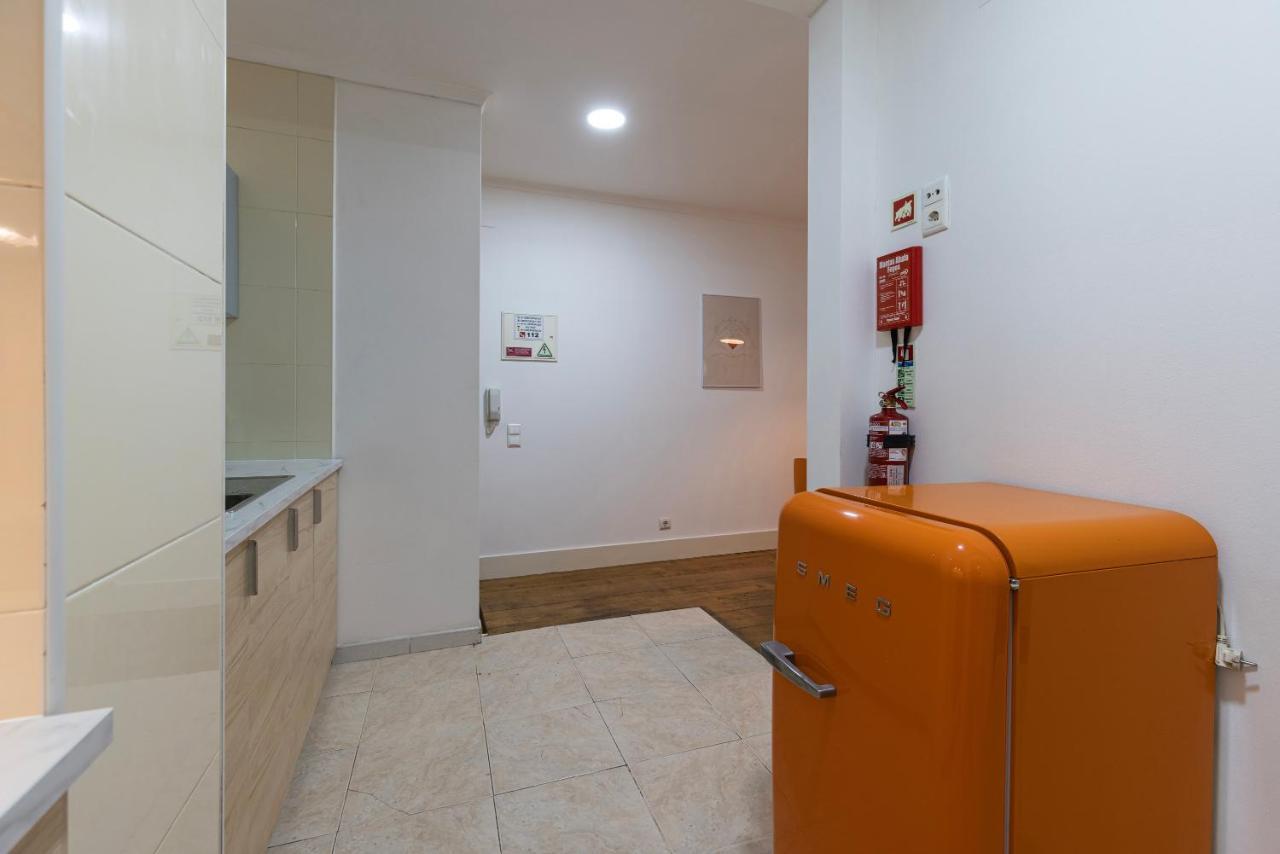 Lovely Patio Getaway In Lisbon Apartment Bagian luar foto