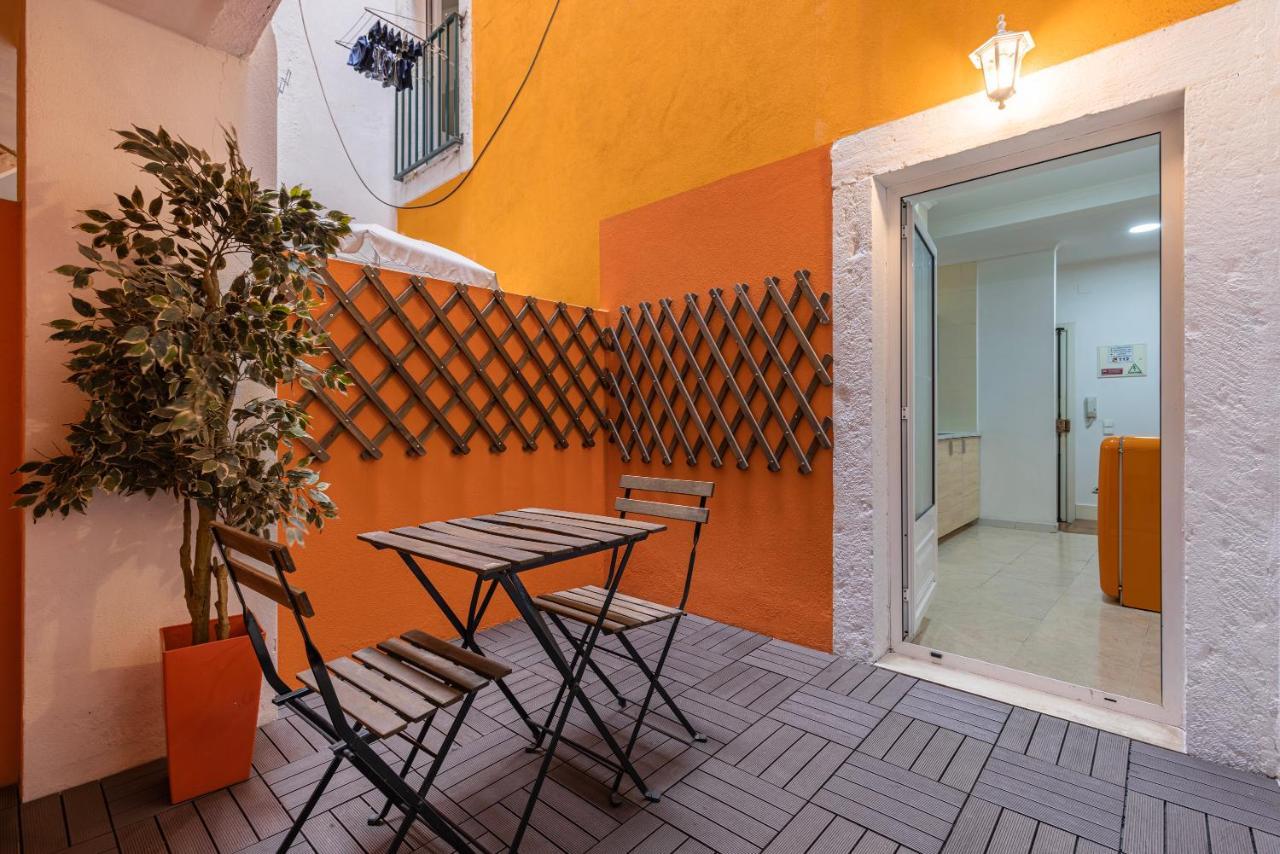 Lovely Patio Getaway In Lisbon Apartment Bagian luar foto